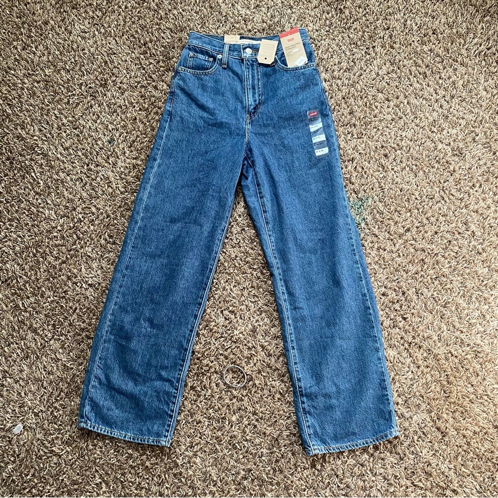 TRADE FOR ALEXA NWT Dark Wash Levi’s